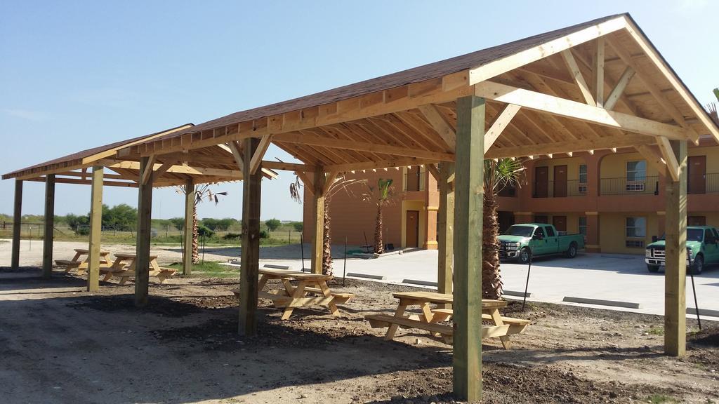 Texan Inn And Suites Tilden Esterno foto